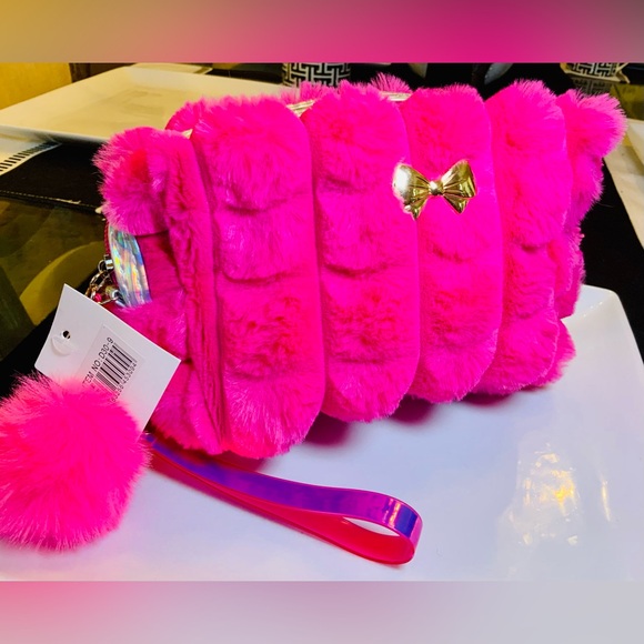 Cosmetic Bundle New - Picture 2 of 8